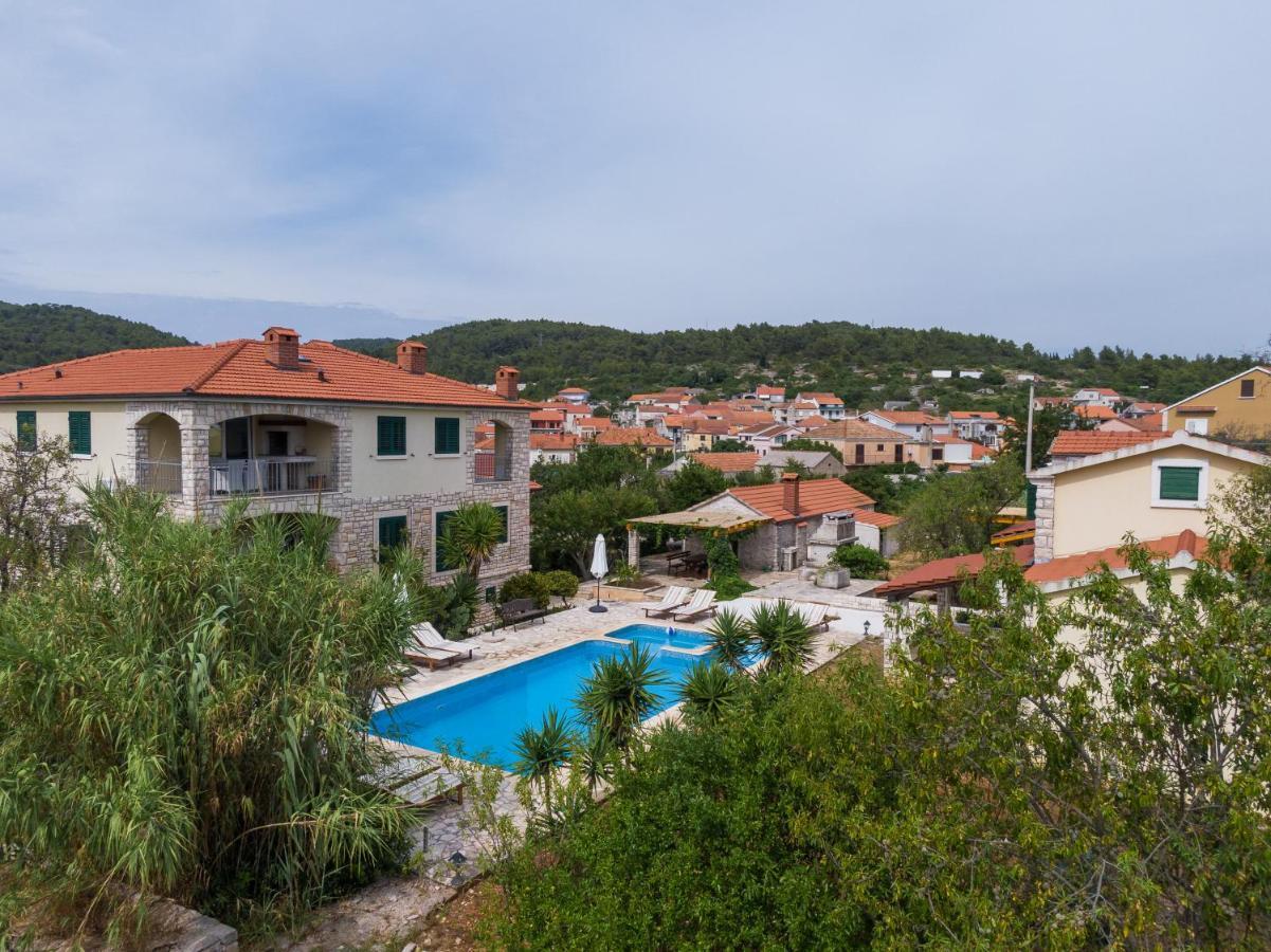 Komun Apartments Vela Luka Zewnętrze zdjęcie
