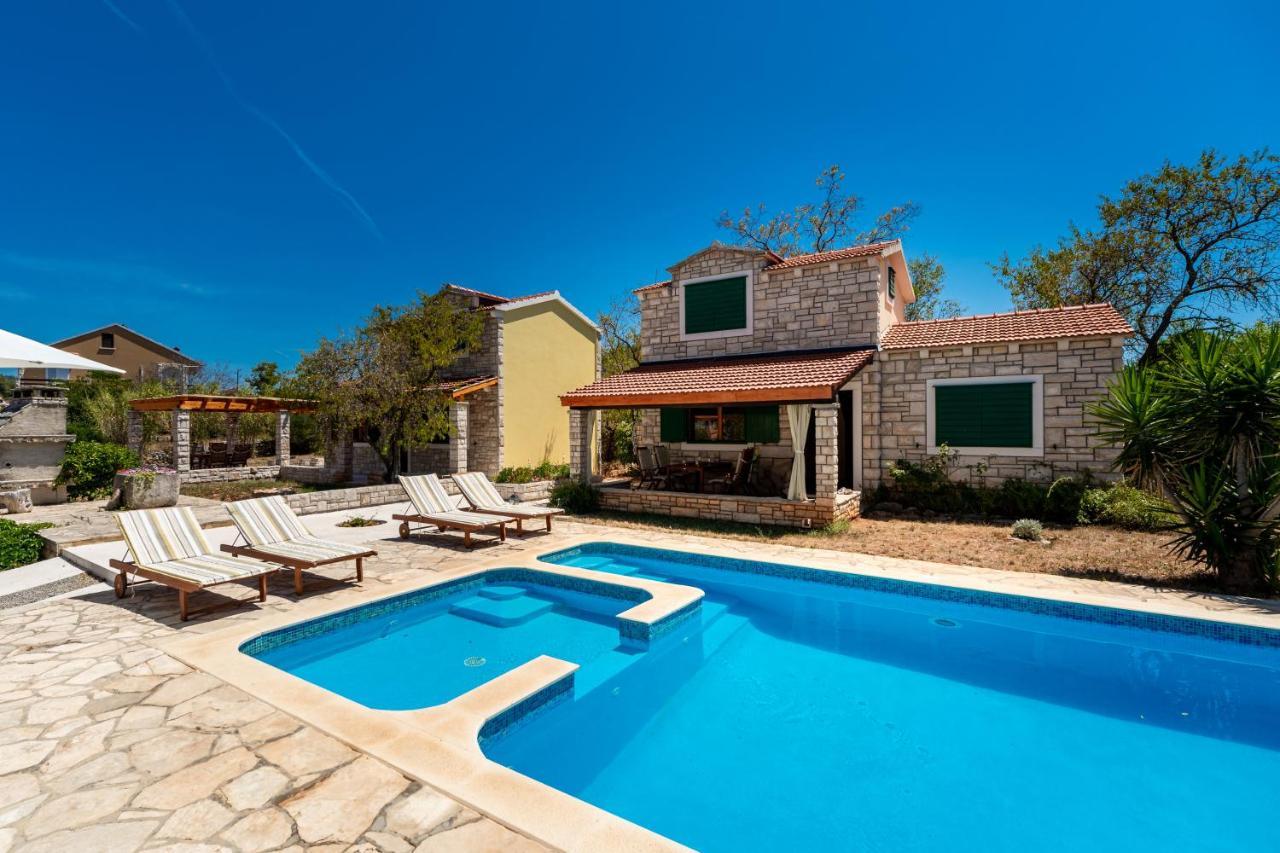 Komun Apartments Vela Luka Zewnętrze zdjęcie