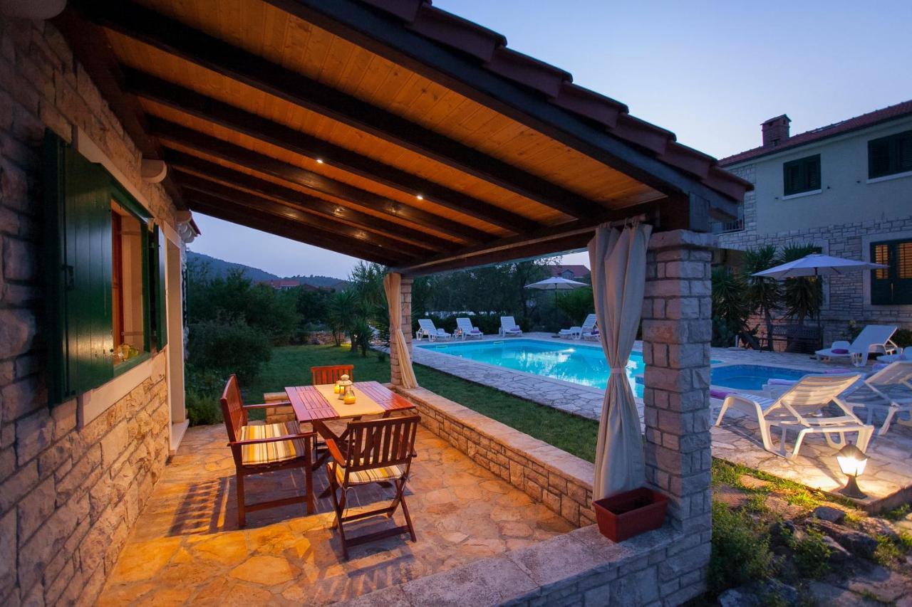Komun Apartments Vela Luka Zewnętrze zdjęcie