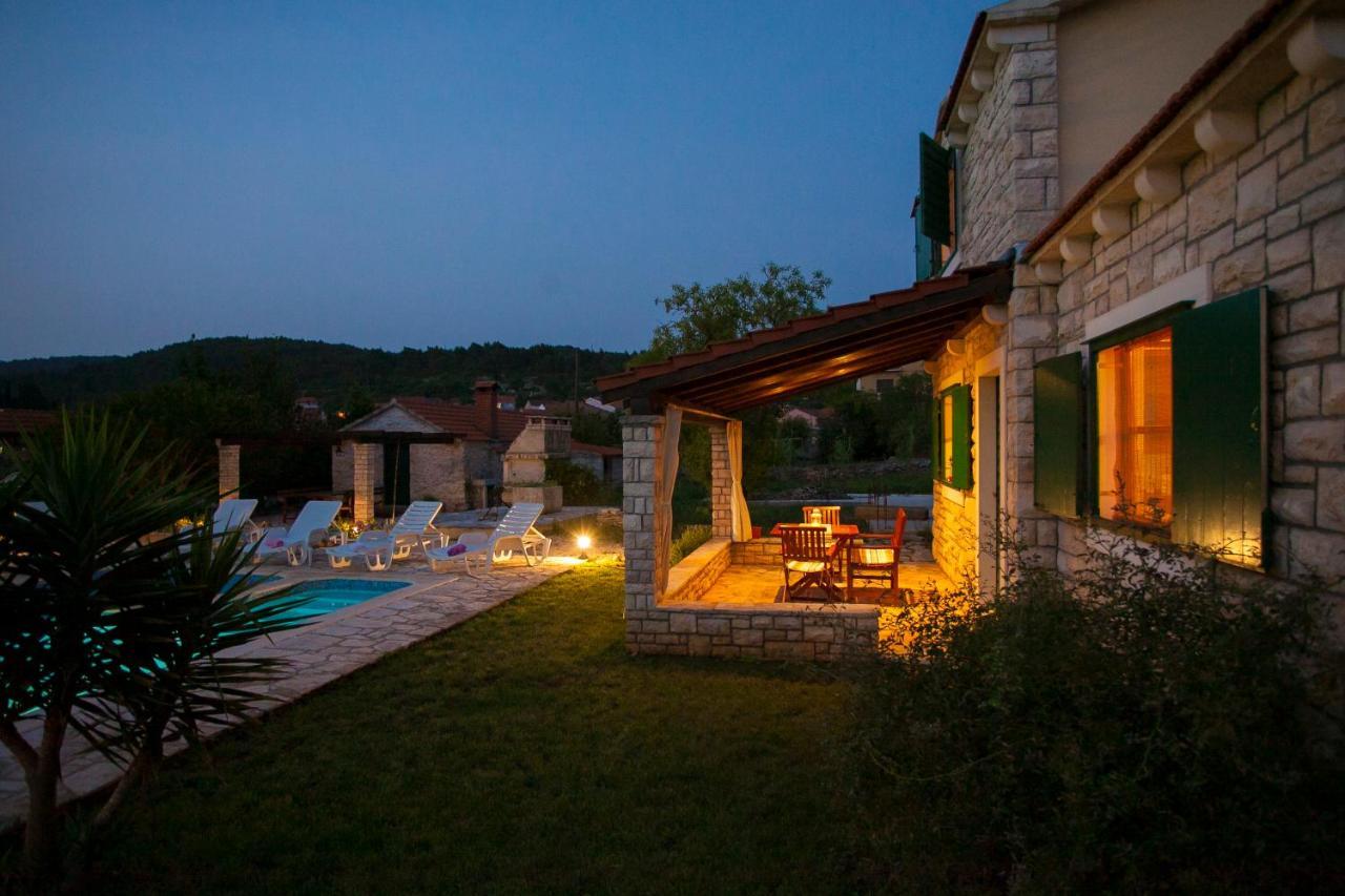 Komun Apartments Vela Luka Zewnętrze zdjęcie