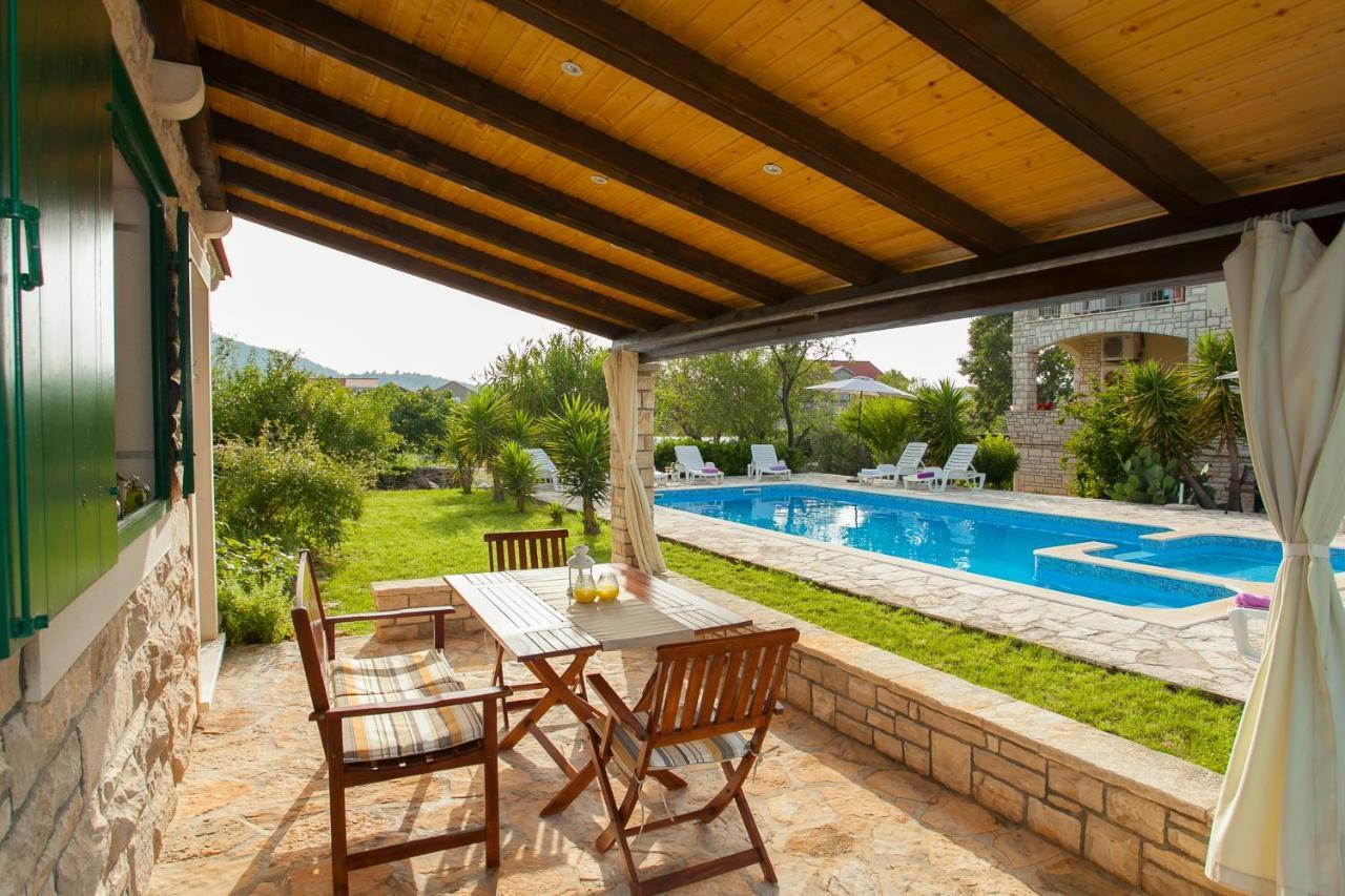 Komun Apartments Vela Luka Zewnętrze zdjęcie
