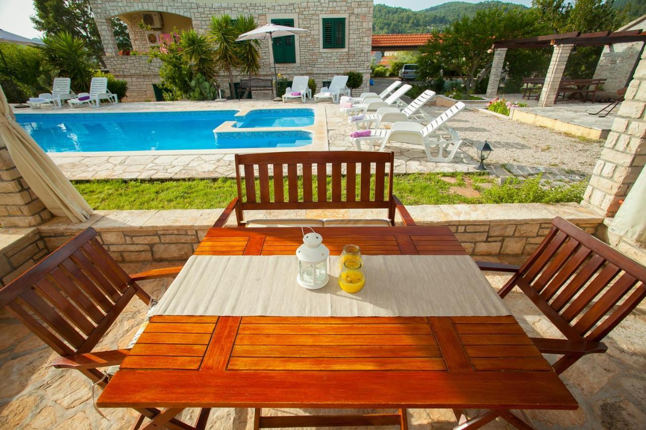 Komun Apartments Vela Luka Zewnętrze zdjęcie