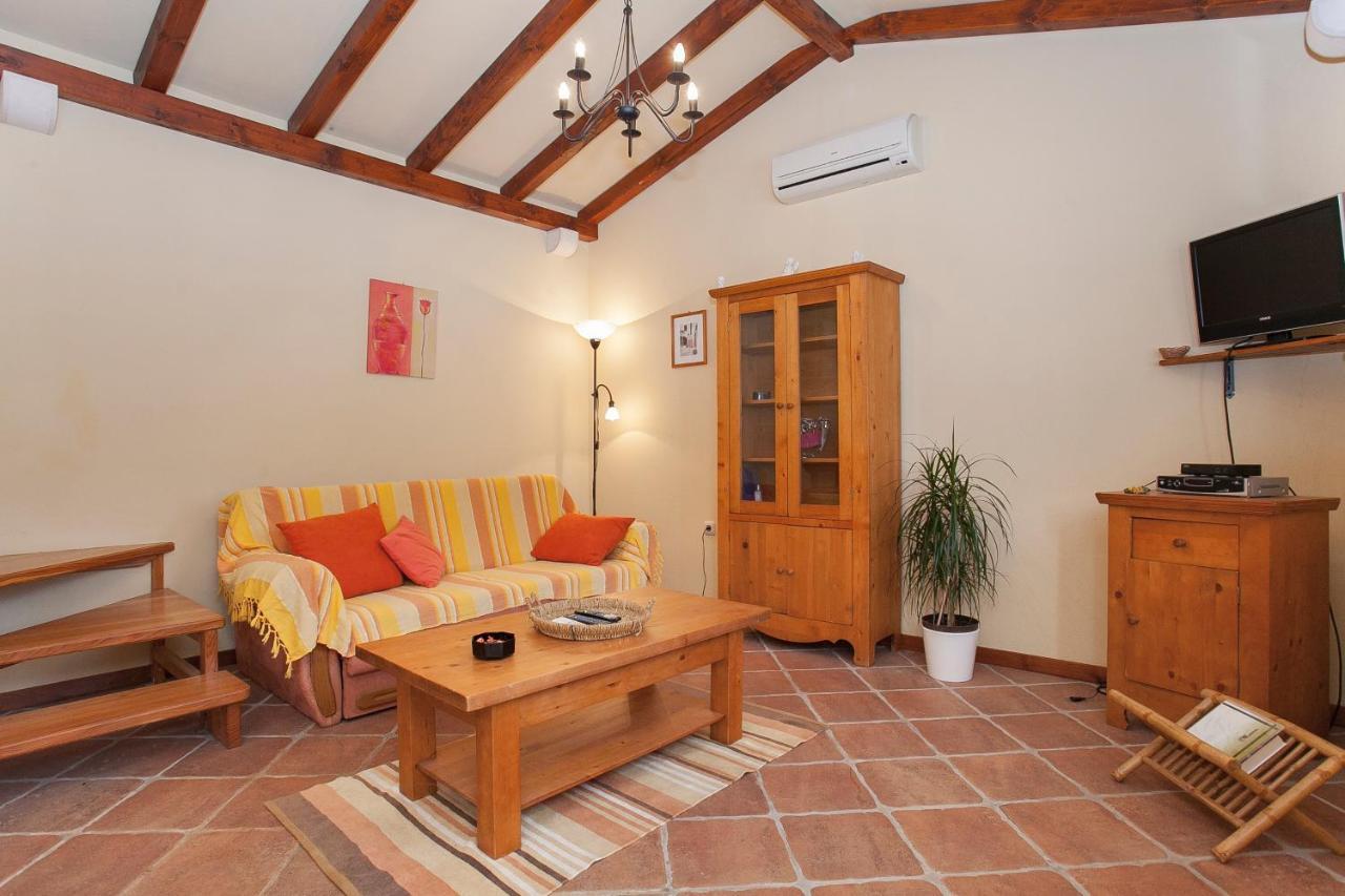 Komun Apartments Vela Luka Zewnętrze zdjęcie