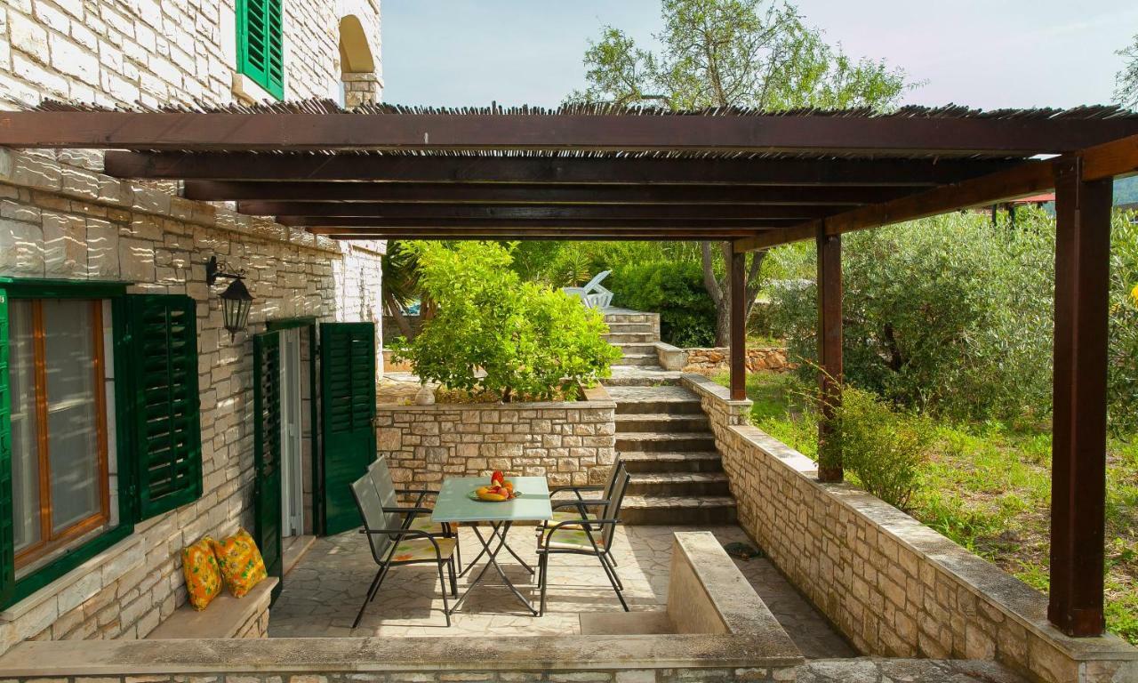 Komun Apartments Vela Luka Zewnętrze zdjęcie