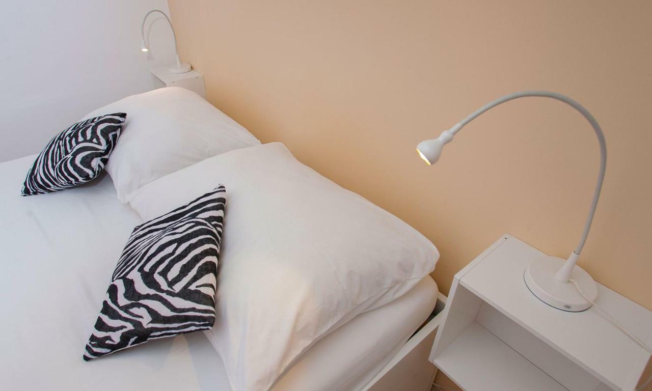 Komun Apartments Vela Luka Zewnętrze zdjęcie