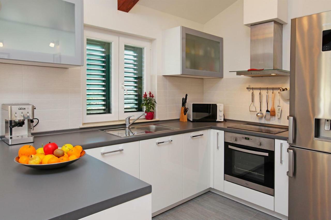 Komun Apartments Vela Luka Zewnętrze zdjęcie