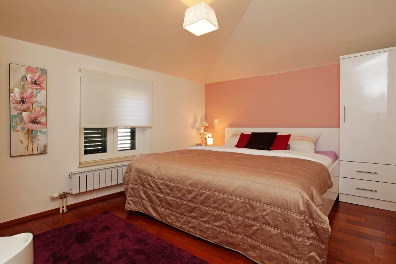 Komun Apartments Vela Luka Zewnętrze zdjęcie