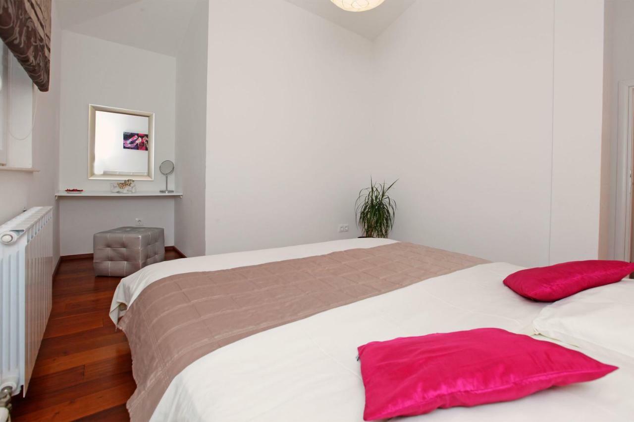 Komun Apartments Vela Luka Zewnętrze zdjęcie