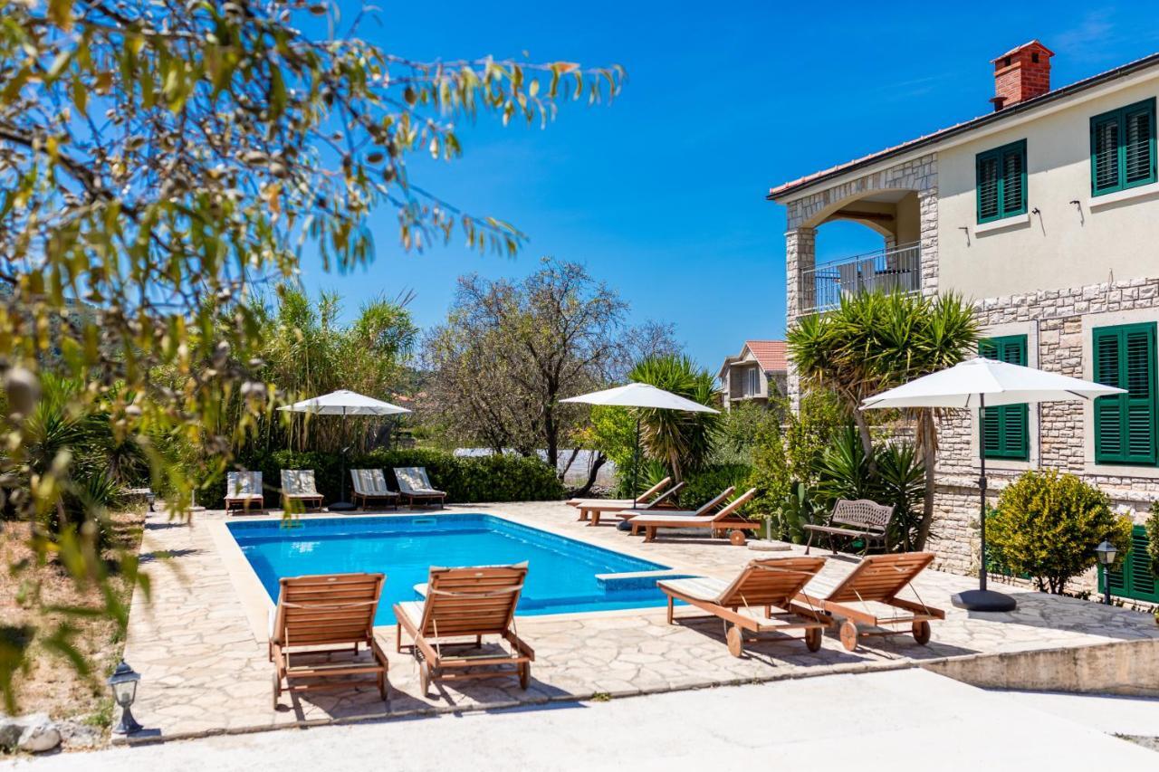 Komun Apartments Vela Luka Zewnętrze zdjęcie