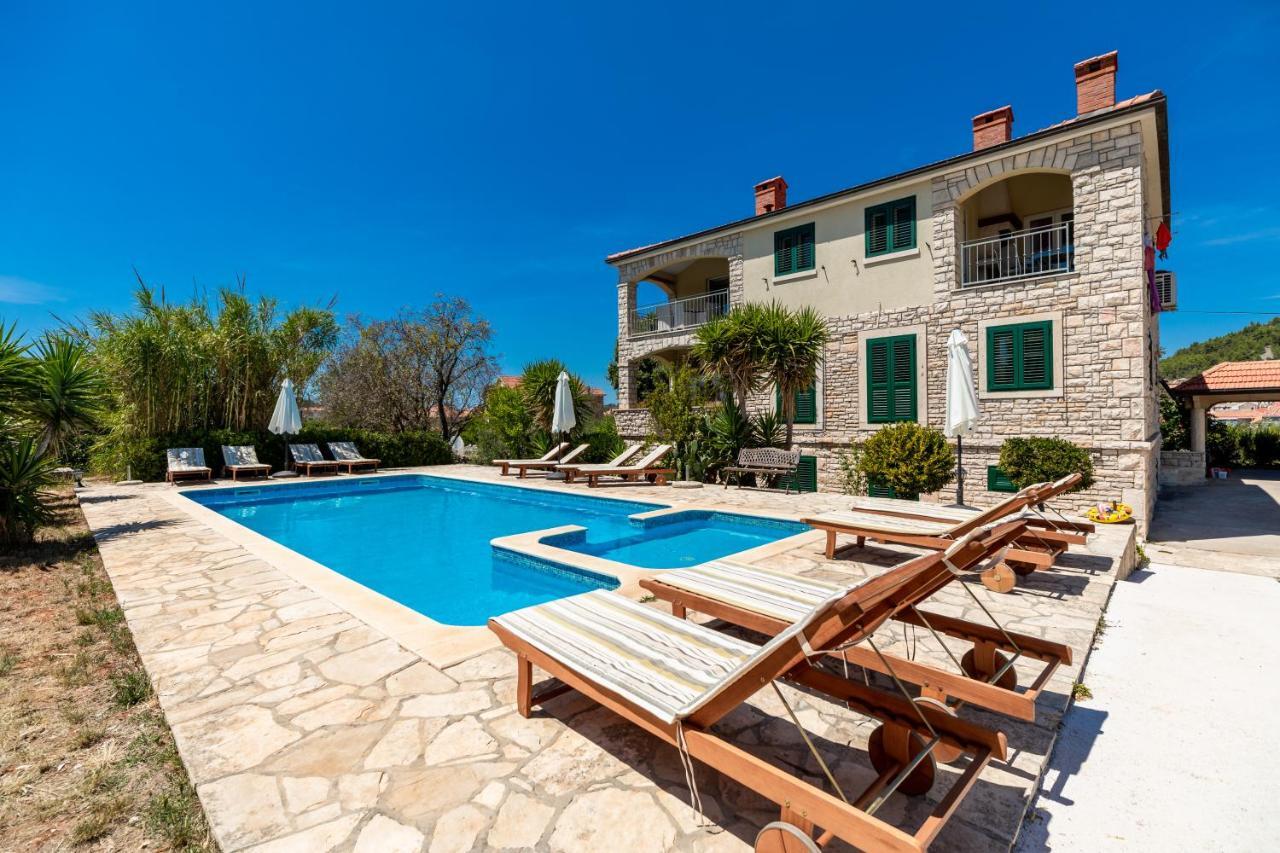 Komun Apartments Vela Luka Zewnętrze zdjęcie